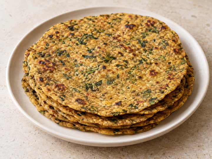 Black wheat methi theplas with fenugreek leaves